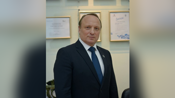 Поздравление ректора Юрия Сколубовича с 95-летним юбилеем НГАСУ (Сибстрин) 
